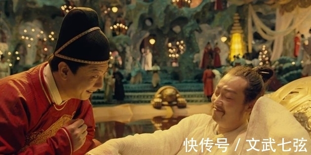 李白|一厕所门口挂对联,上联:“来人不蹲就站”,下联一出令人捧腹