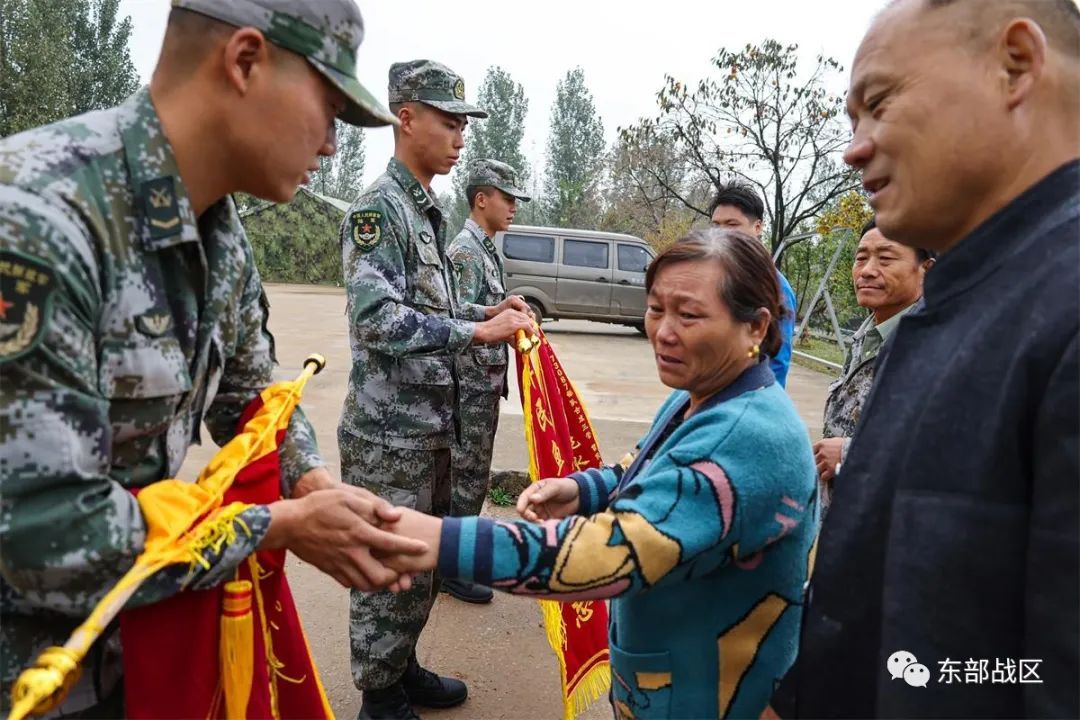 董家雄|训练途中，战士突然跳下路边蓄水池，事后引来赞声一片