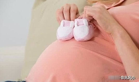 肚子|为什么胎宝宝会踢妈妈的肚子?这2个“原因”,可能还挺暖心