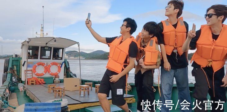 在鹿晗頭上“動刀子”，帶嘉賓荒島生存，這節目也太敢拍了