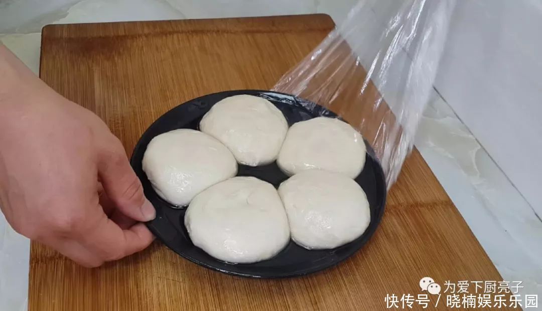 烙饼|面粉最好吃的做法,不发面不烙饼,比油条都好吃,好吃到直流口水