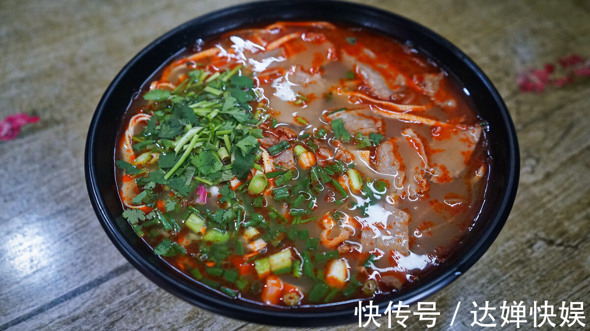 香料|炖牛肉时,这款香料不能放,不然牛肉又腥又柴,一锅全废了