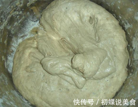 蒸馒头如何做到松软还有弹性学会这个技巧，自己在家做更健康！