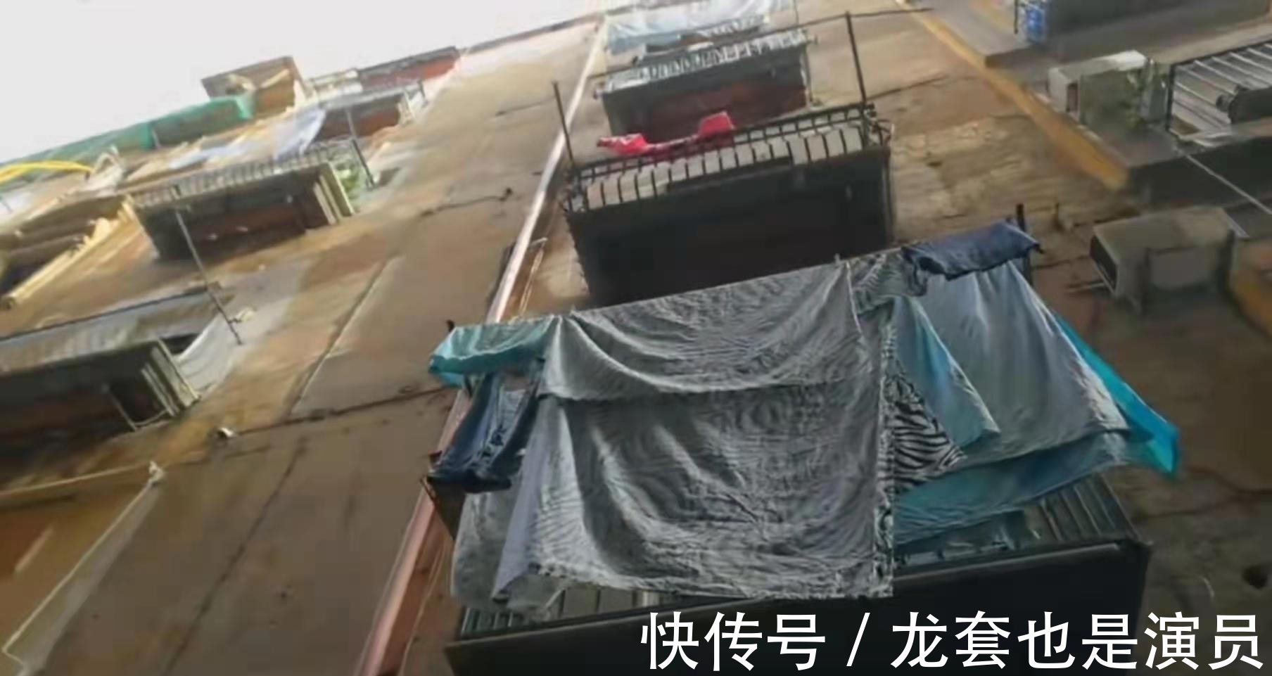 波里|挺矛盾的！那不勒斯是一座什么样的城市？