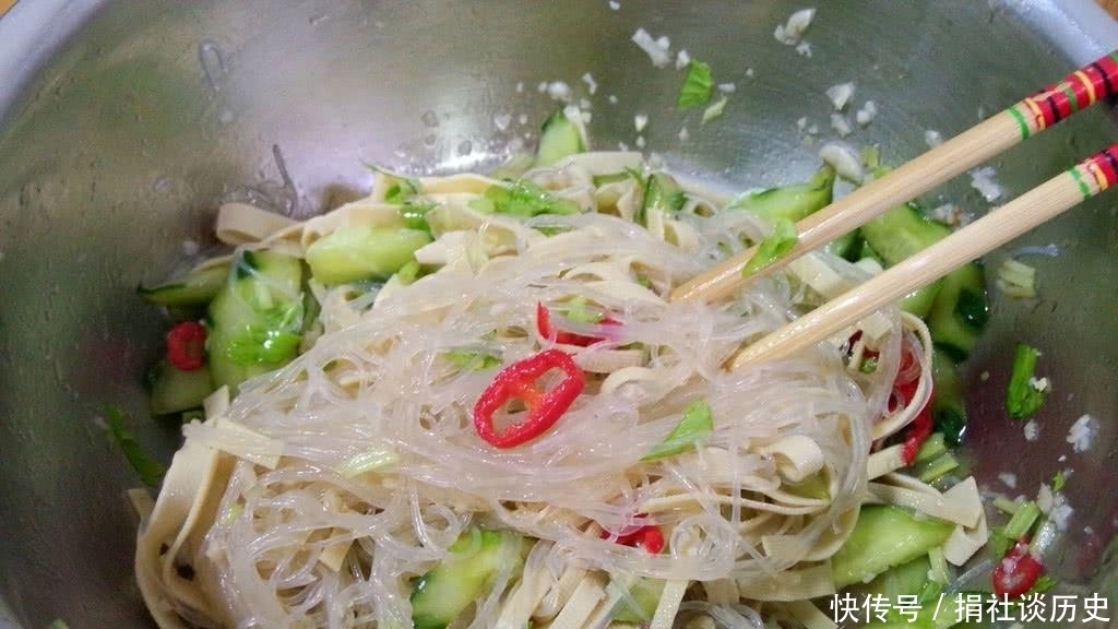 凉菜大师密不外传的万能凉拌菜配方,4种调料是关键,值得收藏