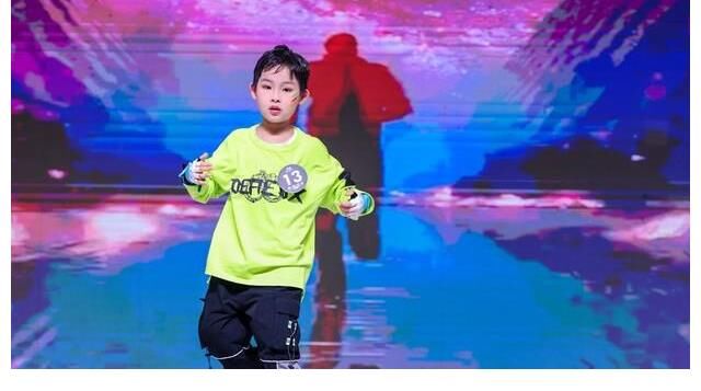 专访舞林新生代深圳人气之星 黄泊辰：继续努力，跳得更好