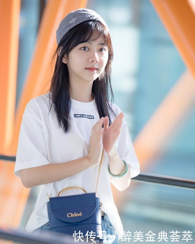 天生“初恋脸”的女生，一般有这几个特征，中两个就不适合浓妆！