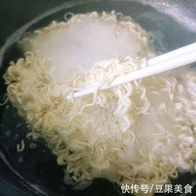 秘密|饭店大厨说漏嘴的秘密，酱油炒面这样做才好吃