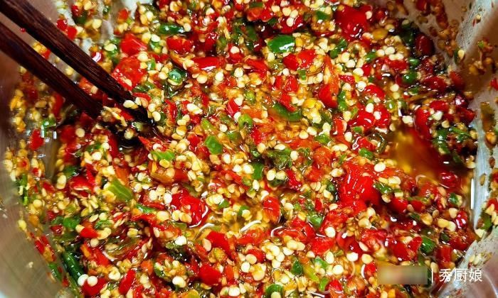 做辣椒酱,只放盐是“外行”,教你正确做法,香辣入味,久放不坏