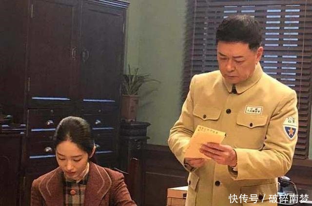 《瞄准》都在热议黄轩、杨采钰,我却关注李局长,这才是大佬!