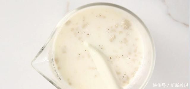 面团|手撕面包这样做,柔软筋道又拉丝,一层一层撕着吃,太香了