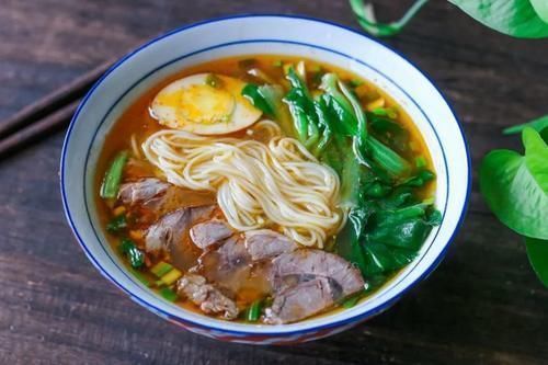 宝妈|张文宏:孩子的早餐不能糊弄,重视“三不”原则助力孩子长高个