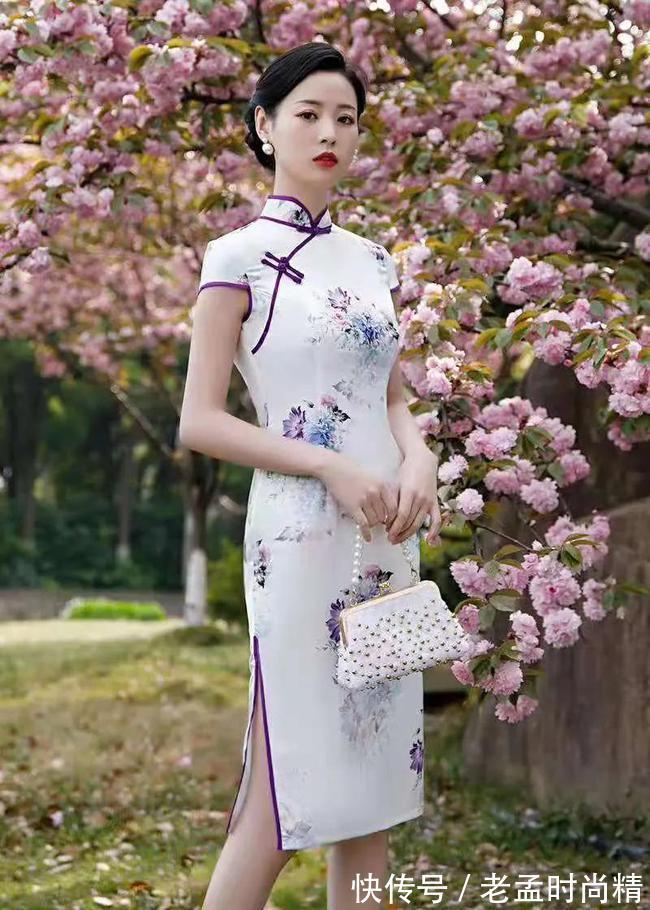 旗袍|夏季穿这几个颜色的改良旗袍,超减龄,不但时尚又优雅气质无暇!