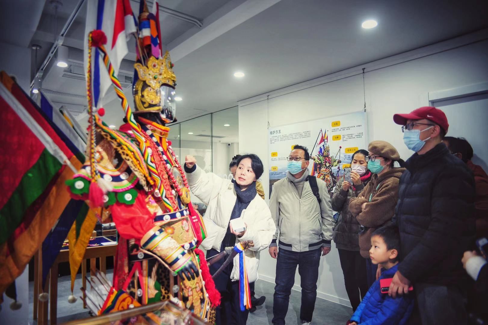  艺术展|格萨尔藏戏文化艺术展在上海开幕