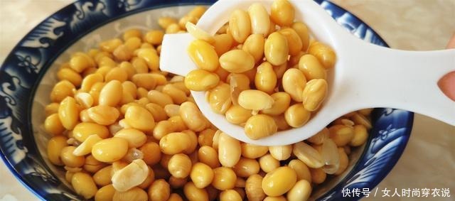 教你在家自制豆腐,一把黄豆就能做,不用石膏和卤水,健康又卫生