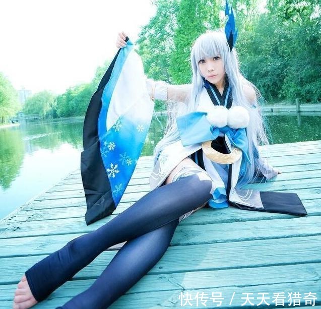 位小姐姐|高中生cos雪女,开始感觉很普通,看到正片后,雪女既视感!