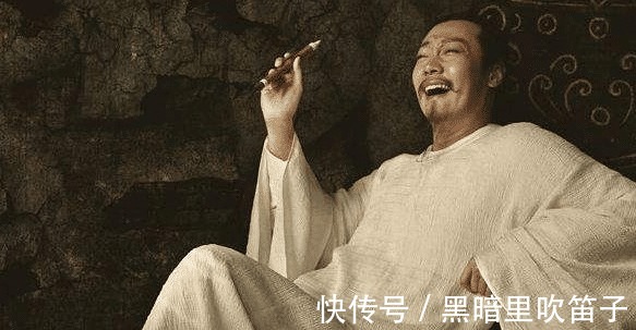 庭院深深深几许|李白写下的一首奇诗,前两句引起争议,后两句画龙点睛