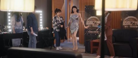 演员|开播4天就拿下8个冠军,迪丽热巴终于告别女演员的“尴尬”了?