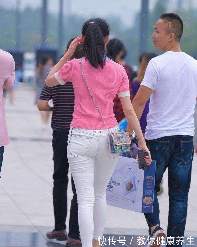 小西装 打底裤在精不在多,才能契合自身气质,优雅浪漫!