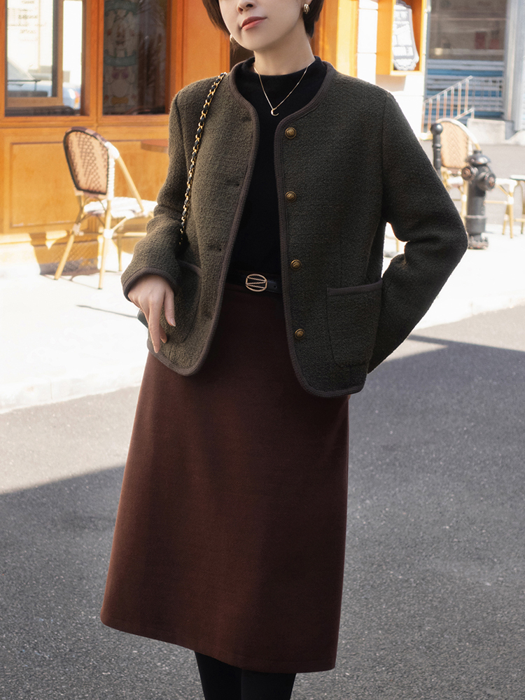 搭配 “小香风外套”才是冬季穿搭的yyds,优雅知性又干练,谁穿谁美