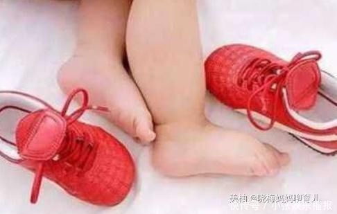 王女士|新买的鞋子,宝宝穿上就哭,妈妈生气,爸爸却从中抠出一物