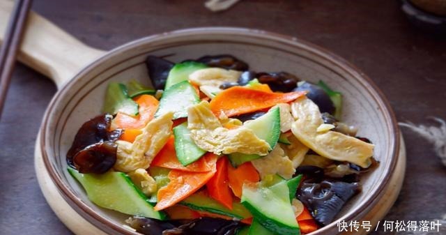 冬天,宁可少吃猪肉,也别错过这菜,营养互补,好吃还不长胖