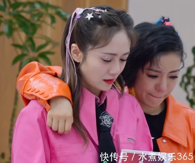 投票|乘風破浪淘汰6位姐姐，只有她，舞臺總監說可惜，浪花投票不公平