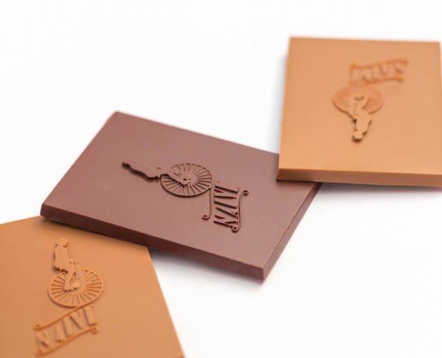 吃掉|一年吃掉了200多块巧克力想知道她长胖了多少