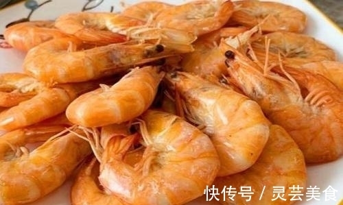 妙招|煮大虾时，既不要放盐，也不要放油，教你小妙招，鲜嫩无腥味！