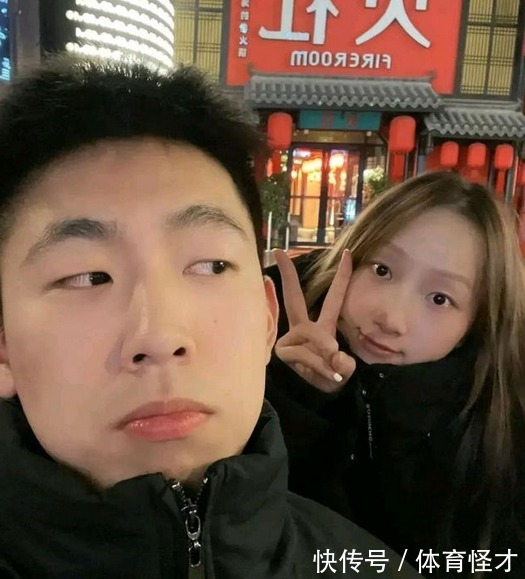 姐弟恋|女排再添新恋情!最佳主攻姐弟恋被曝光,两人相差5岁男友很帅气