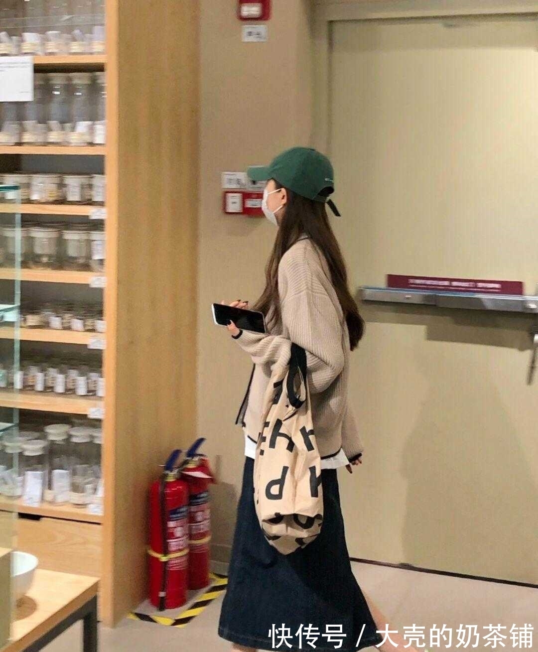 穿衣风格 毛衣+半身裙是真火!今年冬天这样穿,真的美到没朋友