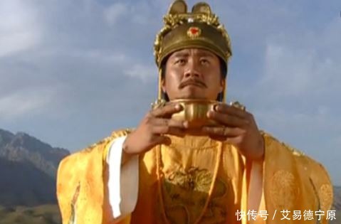 吃饭|皇帝邀请功臣吃饭，然当他看到菜后惊吓出汗，说到：我们很危险