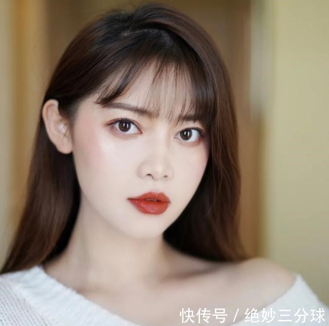 涂抹 涂口红有这几点,真的很掉价!大牌热门色也没用,显黑又劣质!