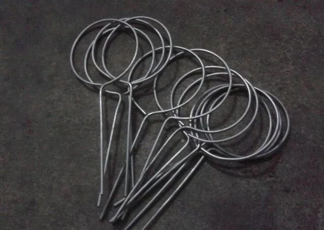 养花占地方？阳台支个架，再养10盆也不挤！