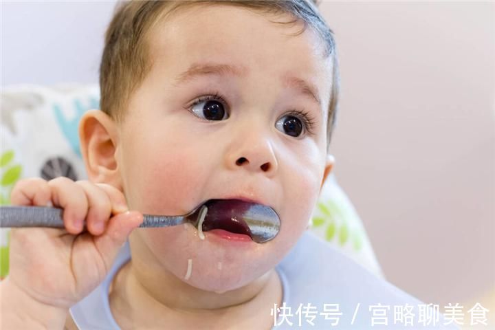 饿死|中国头号懒人杨锁,被父母溺爱长大,父母离世后活活饿死