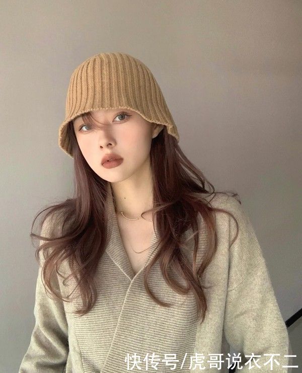 初春必备“毛线帽”，想要多潮就有多潮，怎么搭配都好看