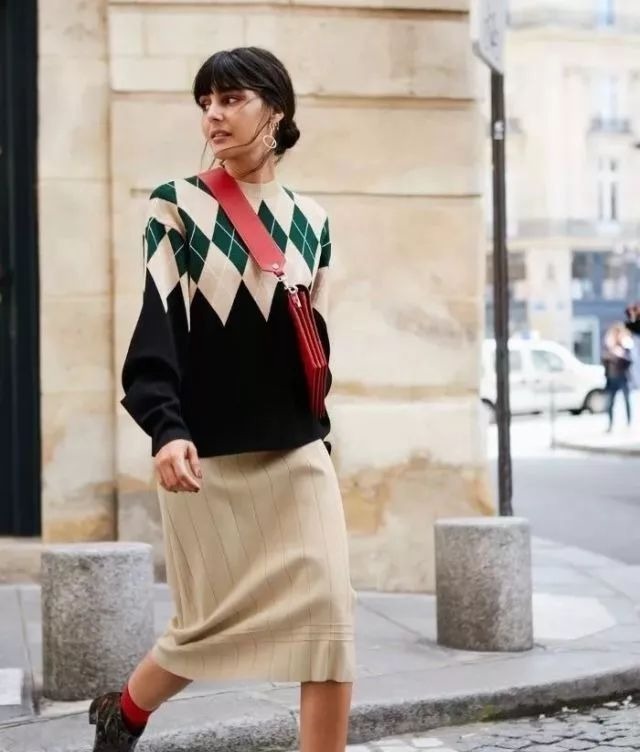 blind 早春穿什么毛衣+半身裙,让你时髦又有文艺范,满满女人味