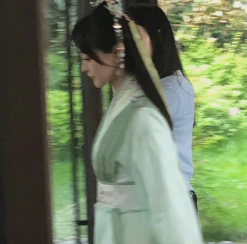 《奔跑吧》全员古装,五位女嘉宾太养眼,我却被唯一的男嘉宾惊艳