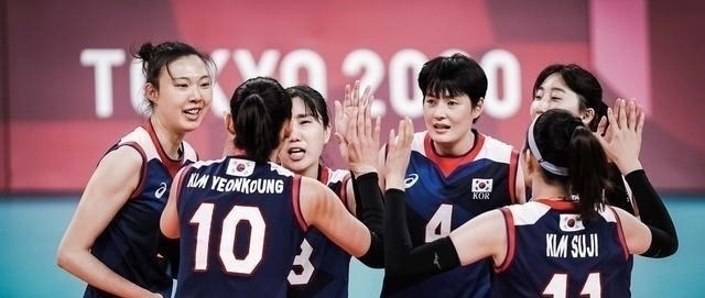 冷门|太意外了！女排爆出冷门，韩国队竟成亚洲门面，金软景已眼含泪花