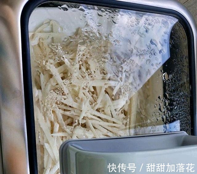 维生素c|立秋之后,遇到此蔬菜要珍惜,维C含量很高,蒸包子特别香!