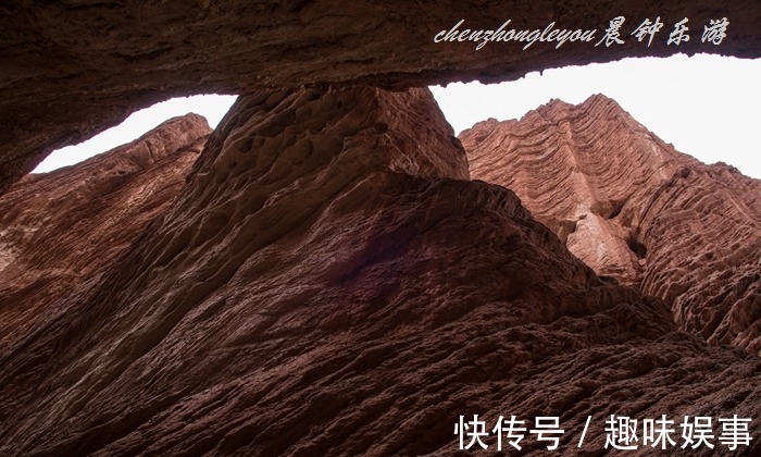 女侠|天山神秘大峡谷，大自然雕刻出的孤傲女侠，美得撼人魂魄