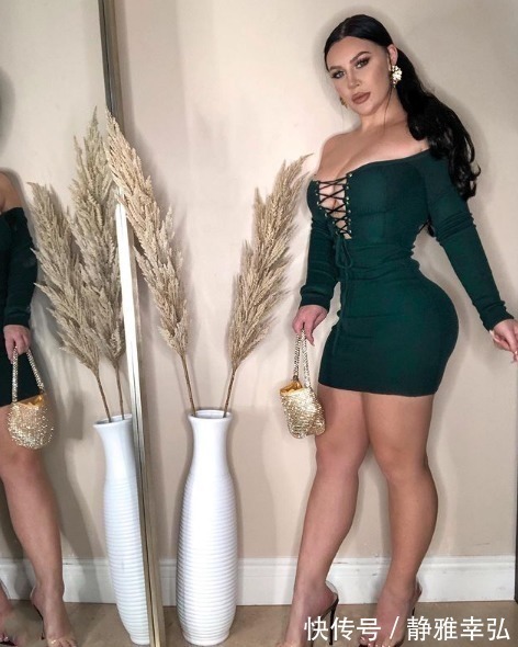 性感|她是132斤的大码模特，妖艳身材，让无数男人拜倒在她的包臀裙下