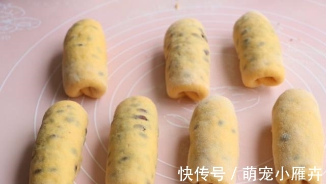 比面包还好吃的豆卷,萝卜和面红豆当馅,软糯可口味道佳