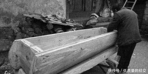 简单|古人言“宁可试人棺,莫穿他人鞋”,很多人不明白,其实道理简单