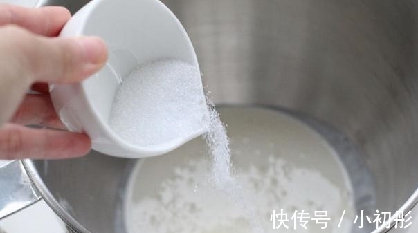 烤盘|奶油蛋糕不用买,手把手教你做,细腻香甜吃着更放心