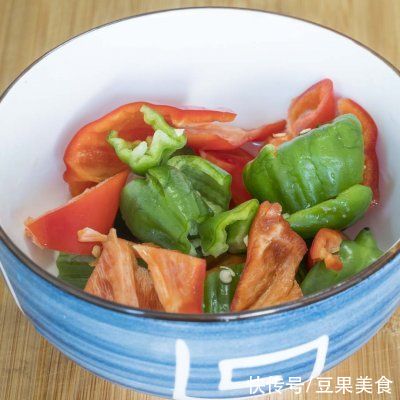 餐桌上最有人气的家常菜之炒茄子