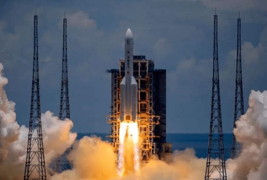 一箭九星发射成功长征11号这一幕震慑白宫,军舰载有东风31导弹