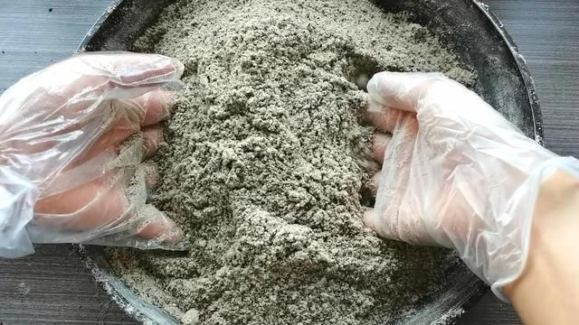 1分钟学会把玉米面变成南方芝麻糊，营养养生，当早餐好喝又健康