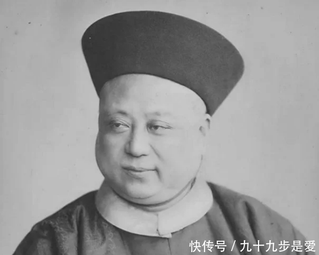 晚清|晚清老照片:少爷搂着一妻一妾,实拍裹小脚,别再被电视剧骗了!