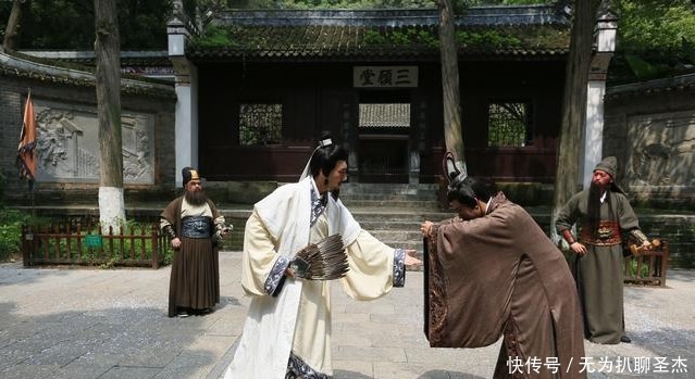 仅仅|刘备携带十万民众南逃,难道仅仅是因为他的“仁义”吗?